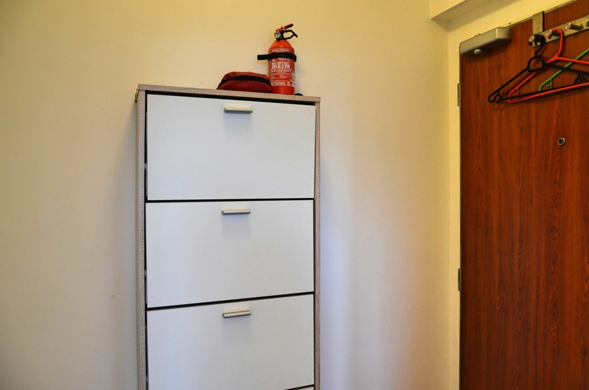 Bastien Studio Near Airport Прага Екстер'єр фото